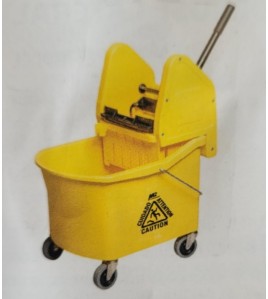 32 qt Grizzly sidepress bucket and wringer combo M2 